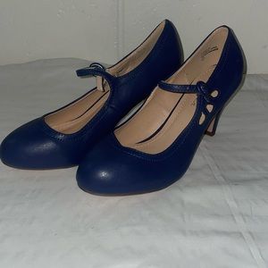 Navy Blue Mary Jane Heels Women’s 7
